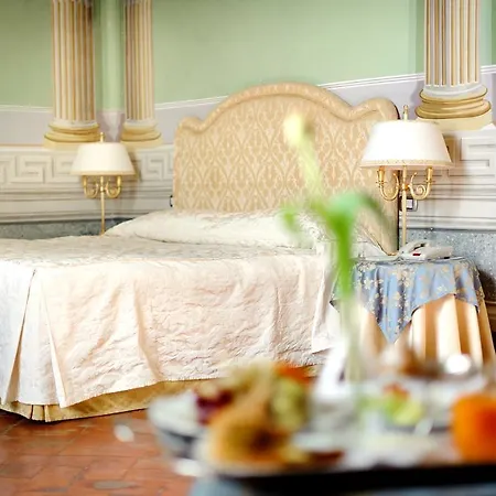 Hotel Relais Badia Di Campoleone 4*