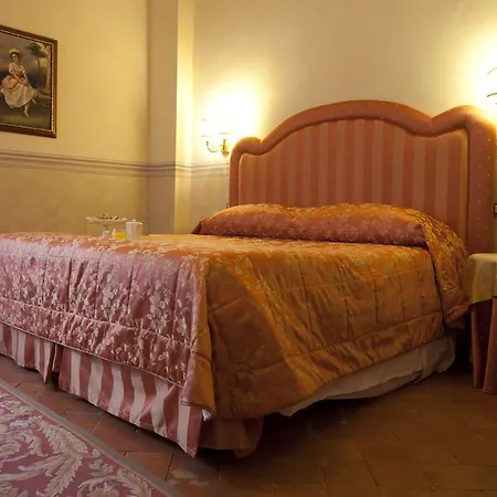 Hotel Relais Badia Di Campoleone