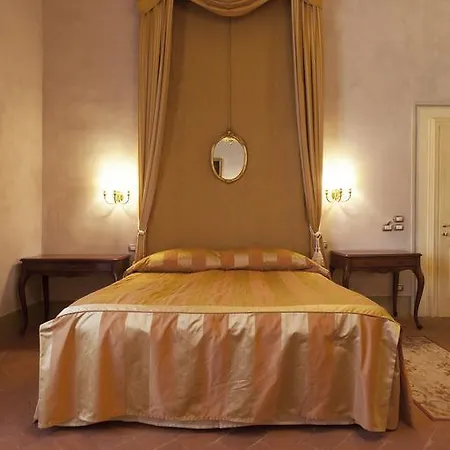 Hotel Relais Badia Di Campoleone 4*
