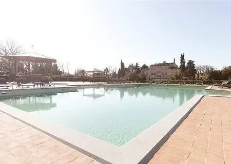 Relais Badia Di Campoleone 4*