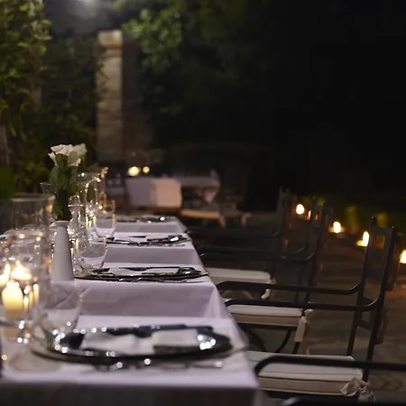 Relais Badia Di Campoleone Hotel 4*