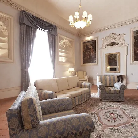 Relais Badia Di Campoleone 4*