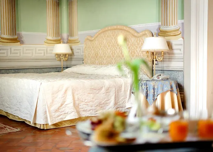 Hotell Relais Badia Di Campoleone 4*