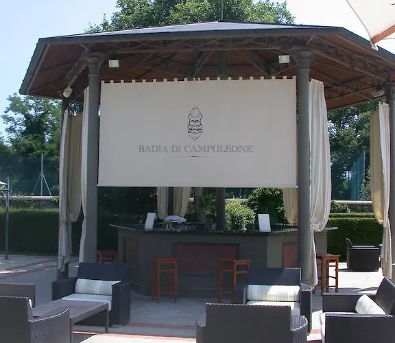 Hotell Relais Badia Di Campoleone Capolona